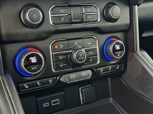 Used 2023 Chevrolet Tahoe Premier w/ Advanced Technology Package image 16
