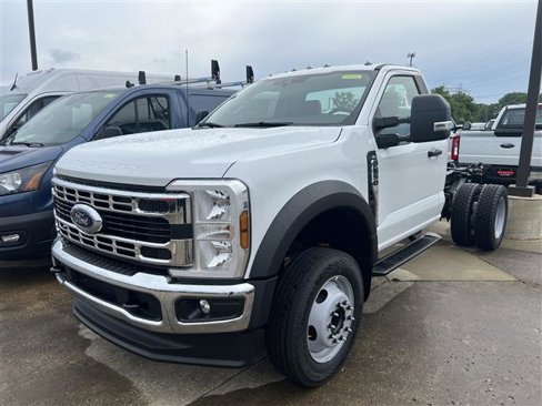 New 2025 Ford F550 2WD Regular Cab Super Duty image 1