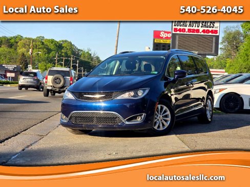 Used 2019 Chrysler Pacifica Touring-L image 1