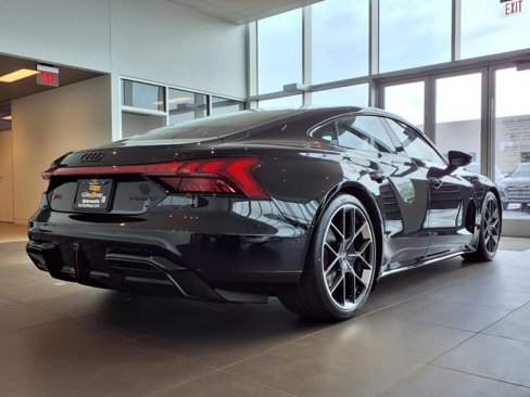 New 2025 Audi RS e-tron GT performance image 13