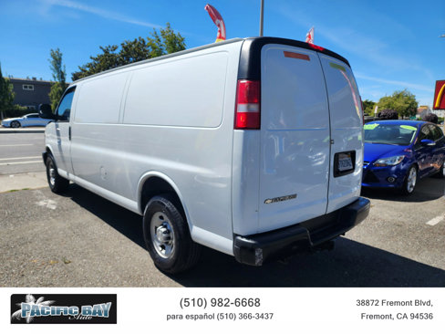 Used 2017 Chevrolet Express 2500 Extended image 5