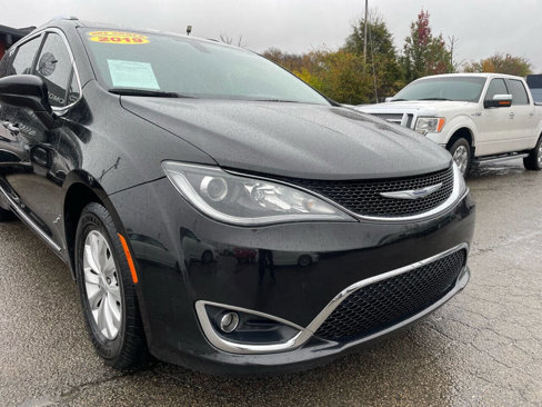 Used 2019 Chrysler Pacifica Touring-L image 11