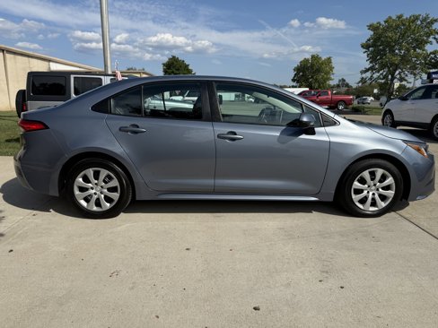 Used 2021 Toyota Corolla LE image 8