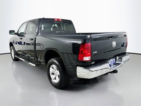 Used 2020 RAM 1500 Classic SLT image 5