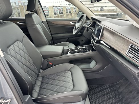 New 2025 Volkswagen Atlas SEL Premium R-Line image 41