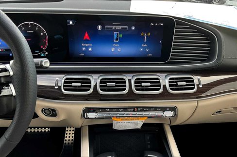 New 2026 Mercedes-Benz GLS 580 4MATIC image 18