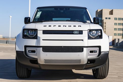 New 2025 Land Rover Defender 110 S image 2