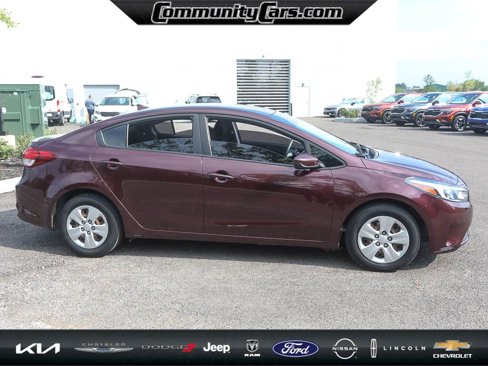 Used 2018 Kia Forte LX w/ LX Rear Camera Package image 8