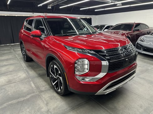 Used 2024 Mitsubishi Outlander SE image 8