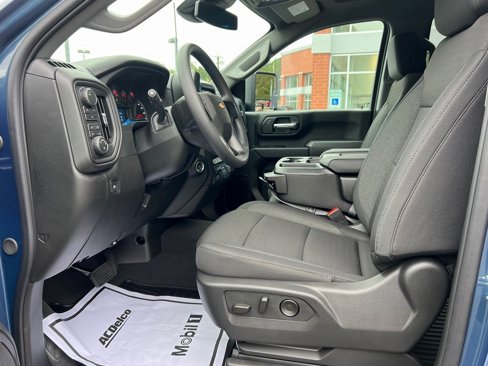 New 2026 Chevrolet Silverado 2500 Custom w/ Custom Value Package image 14