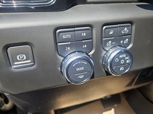 Certified 2024 GMC Sierra 2500 AT4X w/ AT4X AEV Edition image 27