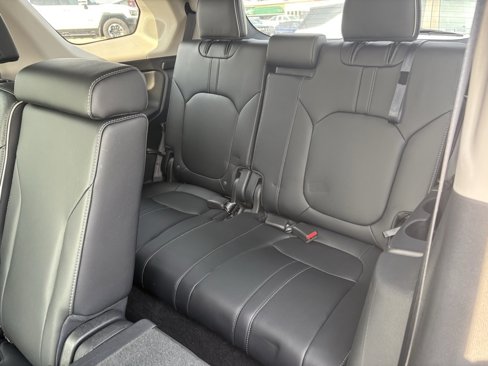 Used 2023 Honda Pilot Elite image 18