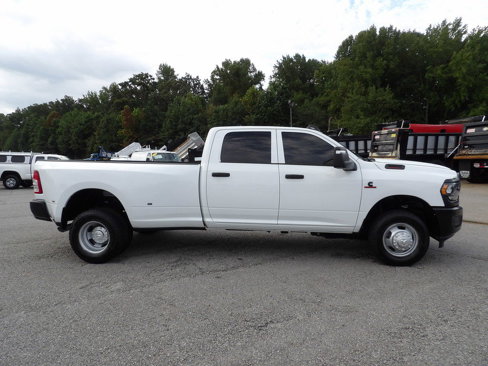Used 2024 RAM 3500 Tradesman image 9