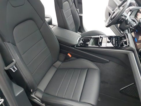 New 2025 Porsche Panamera 4 image 12