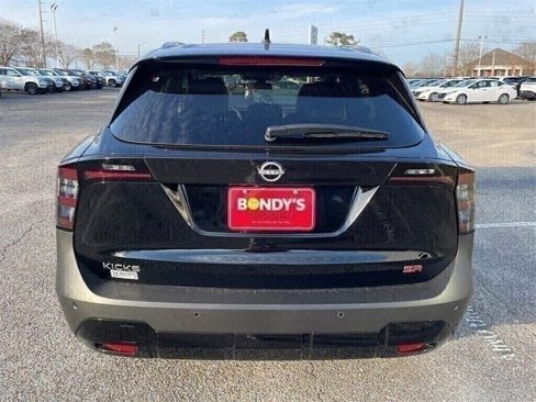 New 2025 Nissan Kicks SR image 5