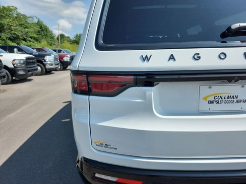 New 2025 Jeep Wagoneer L Series II image 30