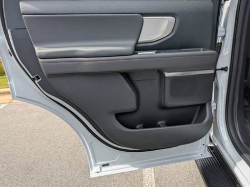 New 2025 Ford Expedition Active image 26