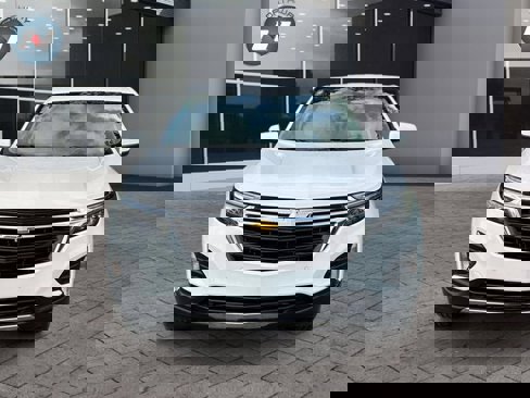 Used 2023 Chevrolet Equinox LT w/ Driver Convenience Package image 8