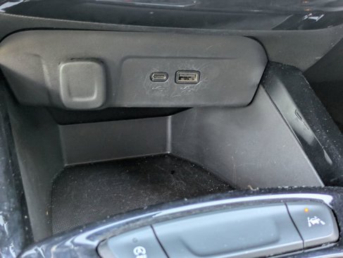 Used 2025 Chevrolet Trax LT image 25