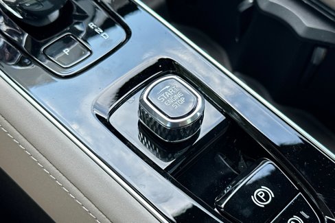 New 2026 Volvo XC90 B6 Ultra w/ Lounge Package image 21