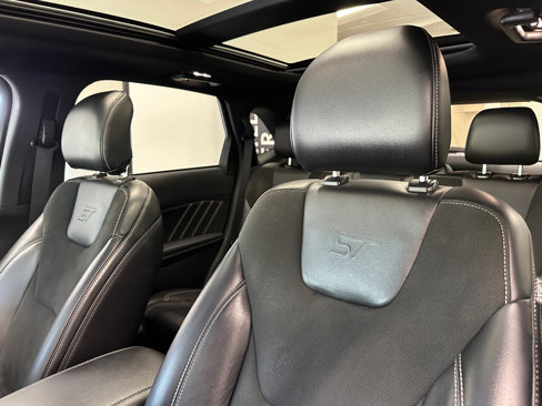 Used 2019 Ford Edge ST w/ Convenience Package image 21