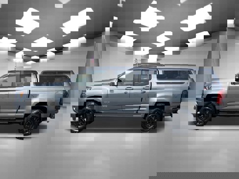 Used 2020 Chevrolet Colorado Z71 image 2