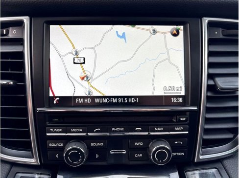 Used 2014 Porsche Panamera 4 image 19