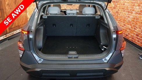 Used 2024 Hyundai Kona SE image 44