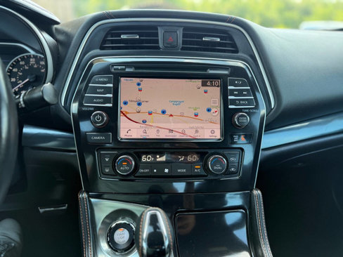 Used 2020 Nissan Maxima SR w/ Sport Mat Group image 18