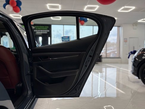 Used 2024 MAZDA MAZDA3 s image 39