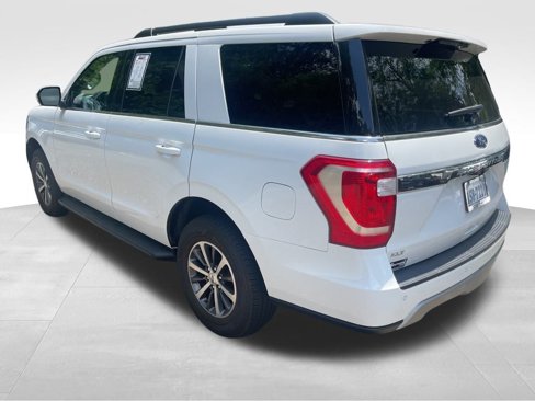 Used 2021 Ford Expedition XLT image 3