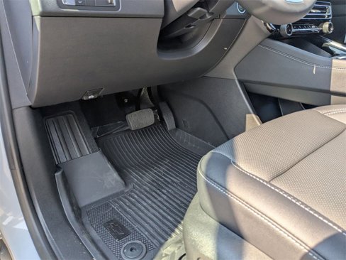 New 2026 Chevrolet Traverse LT w/ Sun and Wheel Package image 15