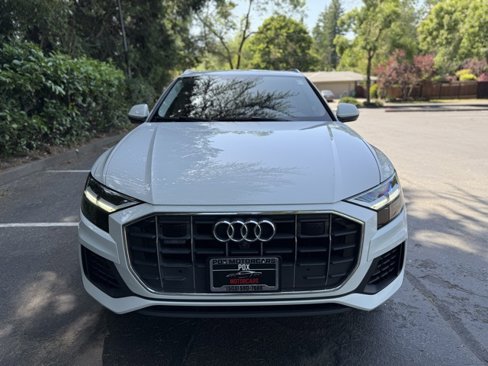 Used 2019 Audi Q8 Premium Plus w/ Premium Plus image 2