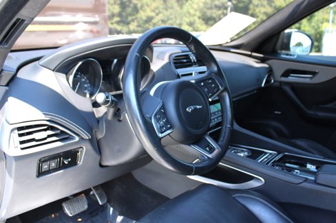 Used 2020 Jaguar F-PACE S image 14