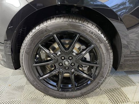New 2026 Land Rover Range Rover Velar Dynamic SE image 12