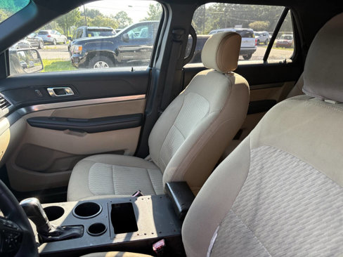 Used 2017 Ford Explorer FWD image 15