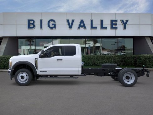 New 2026 Ford F550 4x4 SuperCab Super Duty image 3