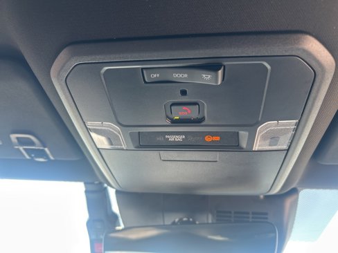 New 2025 Toyota Tacoma TRD Off-Road image 19