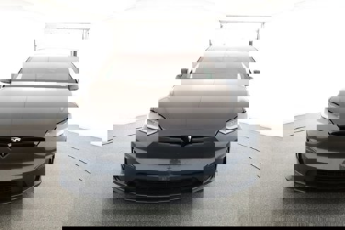 Used 2024 Tesla Model X image 2