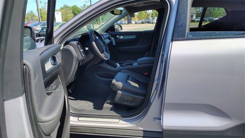 New 2026 Volvo XC40 B5 Plus w/ Climate Package image 7