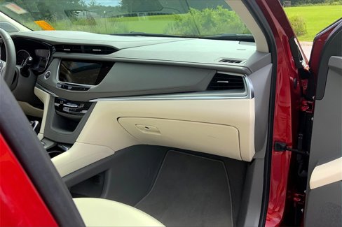 Used 2025 Cadillac XT5 Premium Luxury w/ Technology Package image 16