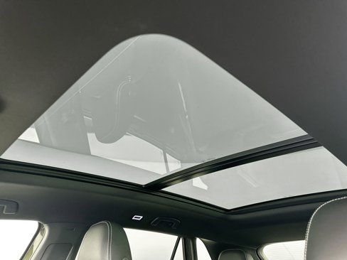 New 2025 Volkswagen Atlas Cross Sport SE image 18