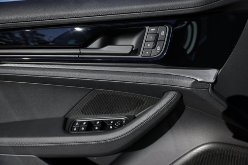 New 2025 Porsche Panamera 4 image 18
