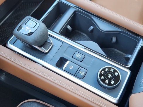 New 2025 Nissan Pathfinder Platinum w/ Cargo Package image 22
