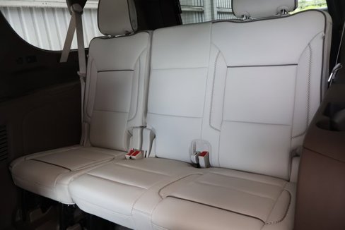 New 2026 GMC Yukon XL Denali w/ Denali Reserve Package image 13