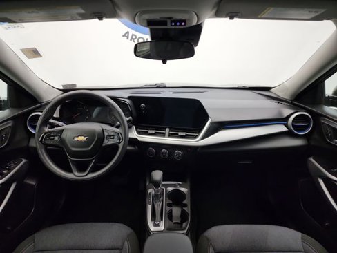 Used 2024 Chevrolet Trax LS w/ LS Convenience Package image 19