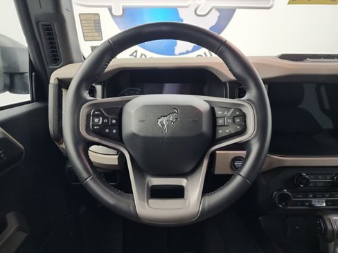 Used 2023 Ford Bronco Wildtrak image 21