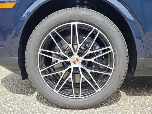 New 2026 Porsche Cayenne image 8