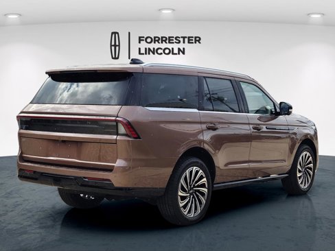 New 2025 Lincoln Navigator Black Label image 3