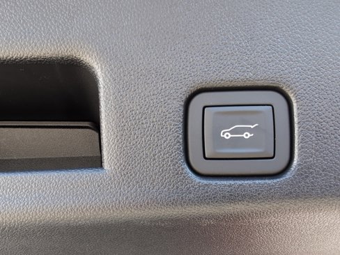 New 2026 Chevrolet Traverse LT w/ Driver Confidence Package image 39
